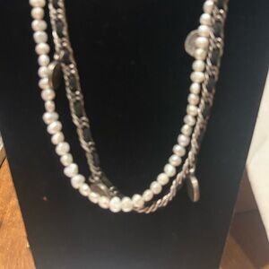 La Hola Elegant Silver and Pearl Necklace/Bracelet